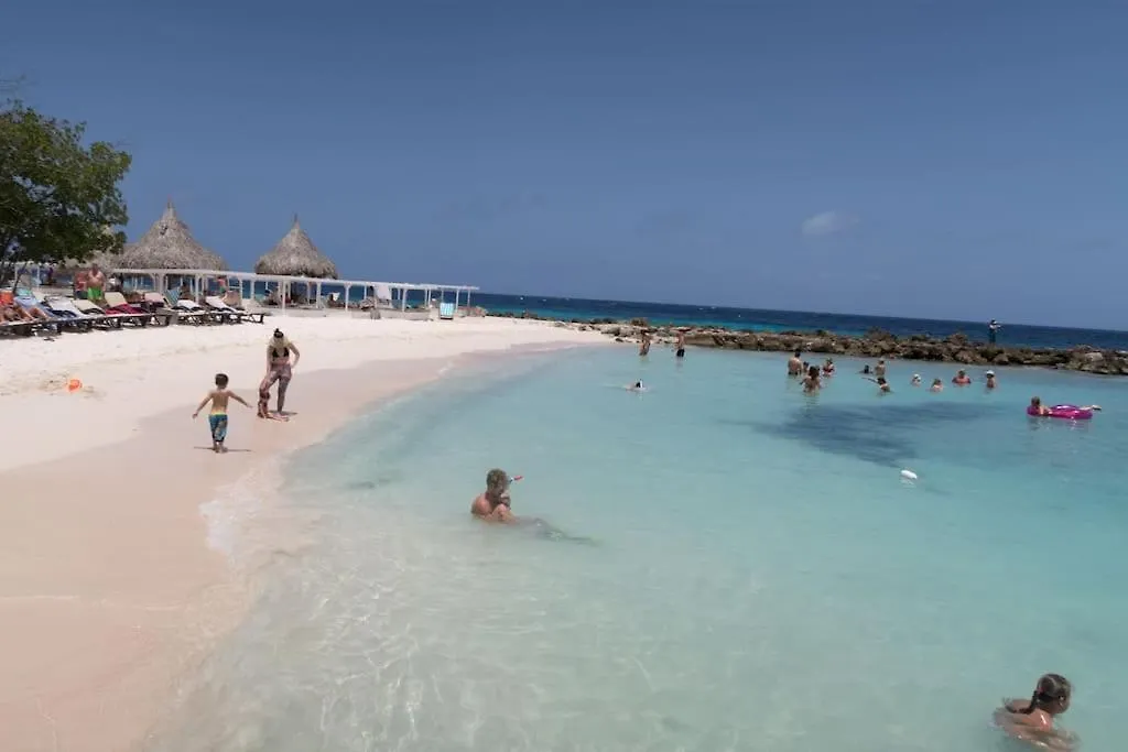 Goudhaen Luxury Private Apartments Jan Thiel Beach