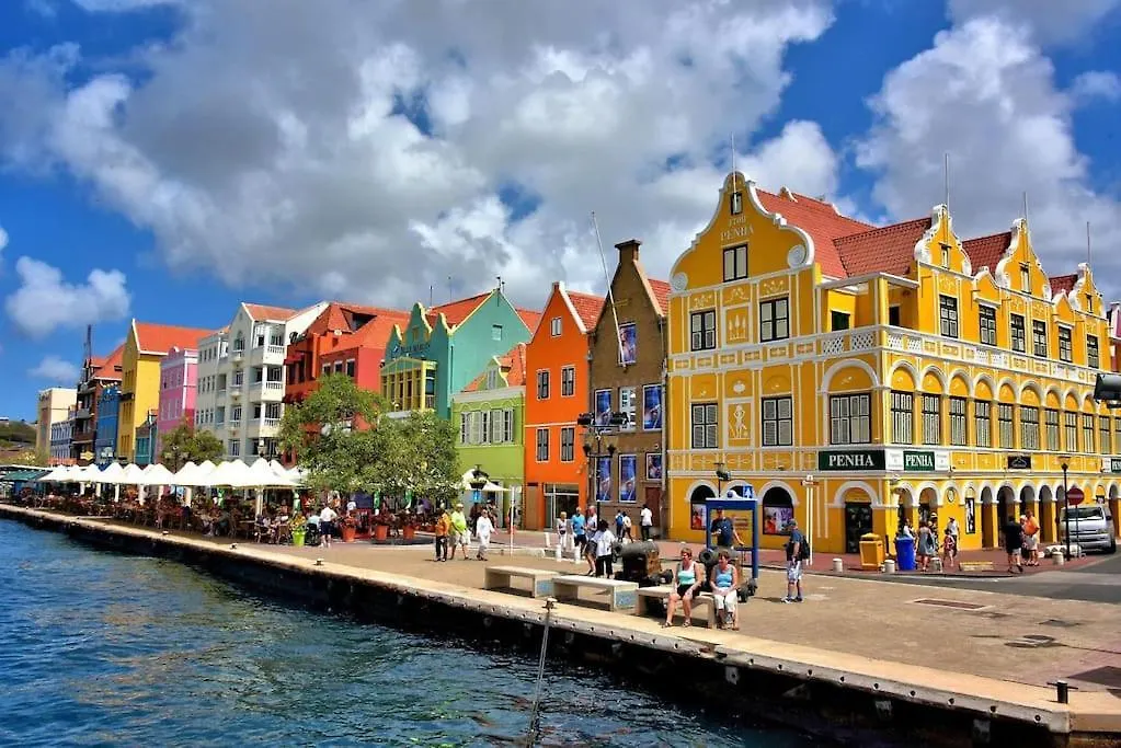 Goudhaen Luxury Private Apartments Jan Thiel Beach