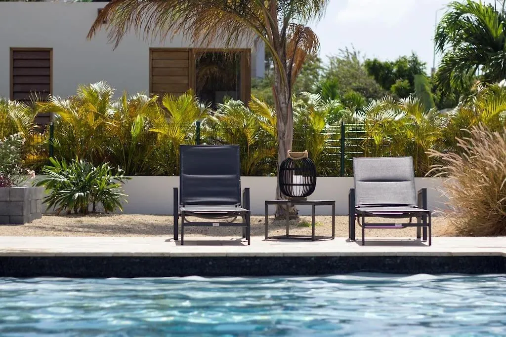 Goudhaen Luxury Private Apartments Jan Thiel Beach