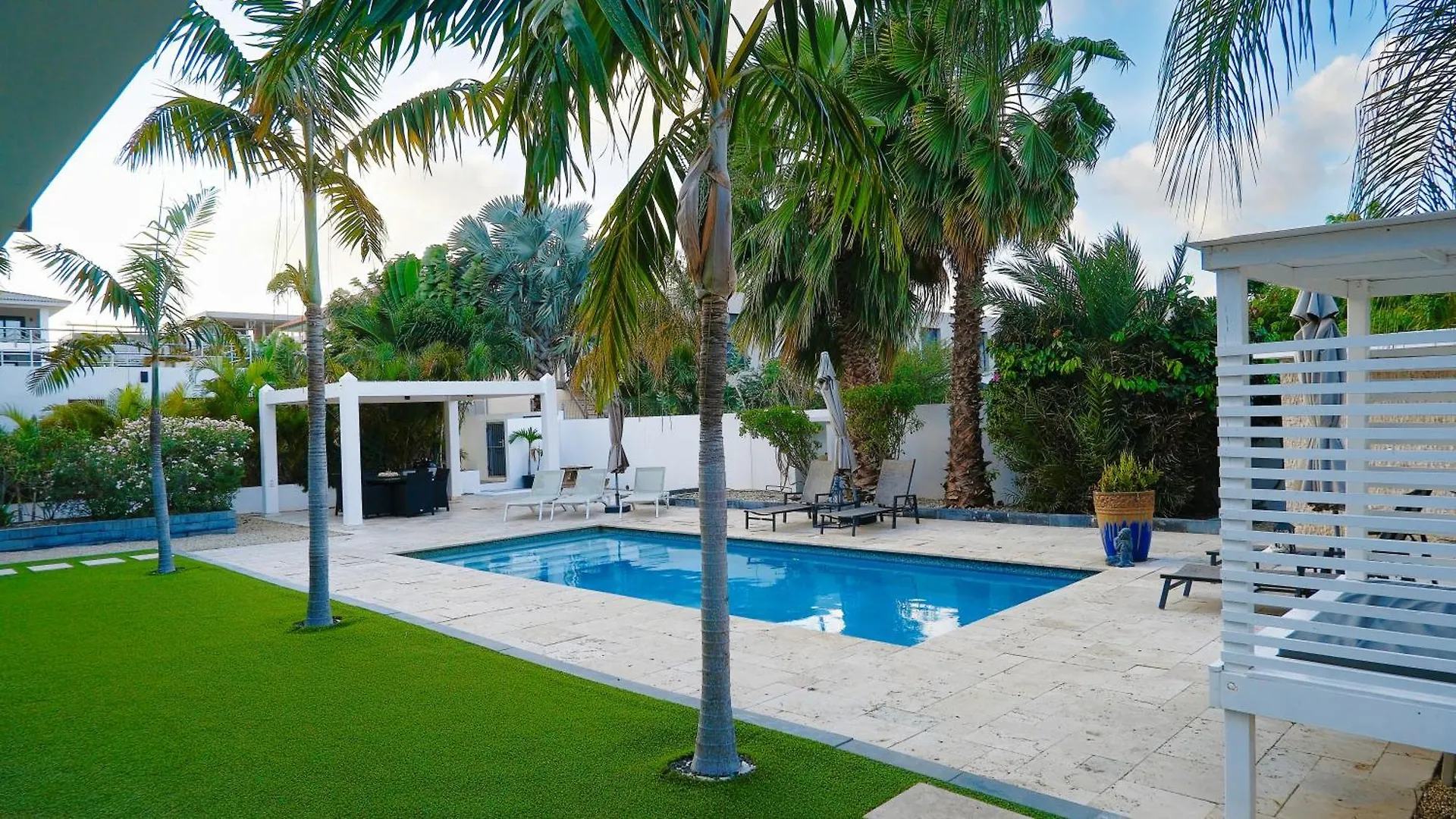 Goudhaen Luxury Private Apartments Jan Thiel Beach 0*,