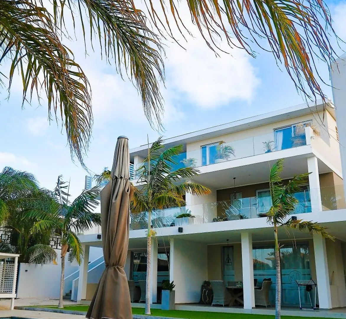 Goudhaen Luxury Private Apartments Jan Thiel Beach